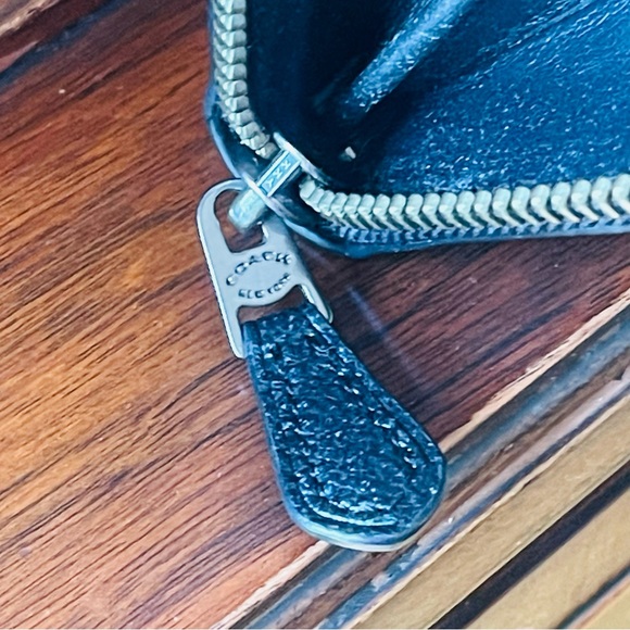 ULTRA RARE UNICORN Coach Hologram Petrol Zip Accordion Oil Slick Wallet Purple - Picture 13 of 16